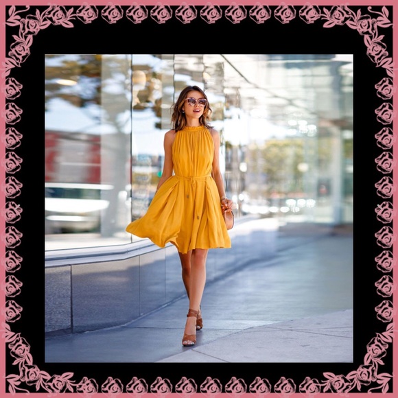 🎉HP gorgeous dress all sizes in 🎉 - Picture 4 of 7